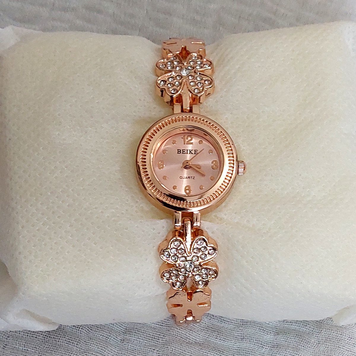 Fashion Alloy Silver-Tone Pink Round Dial White CZ Womens Bracelet Watch -  Walmart.com